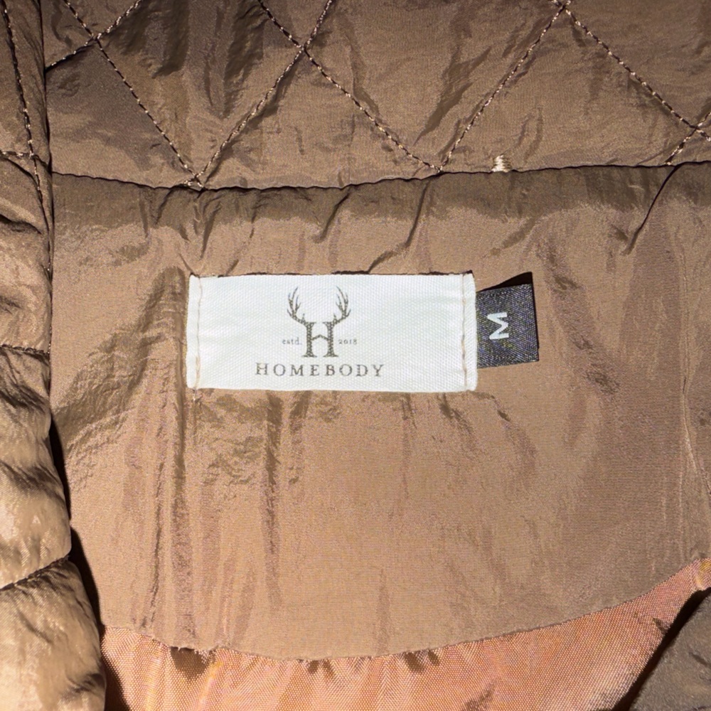 Women's size medium Homebody‎ Brown Quilted Vest with Ruffle Sleeves bow design - Picture 4 of 5
